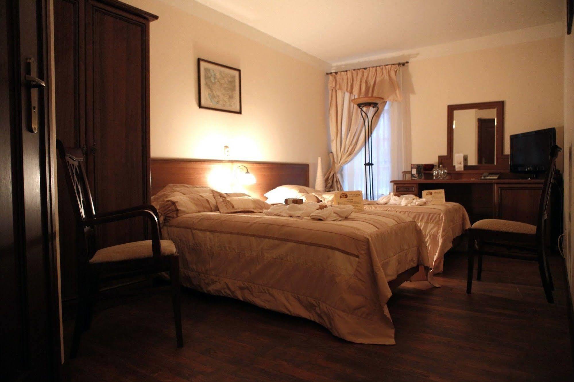 Villa Toscana Warszawa Varsóvia Exterior foto